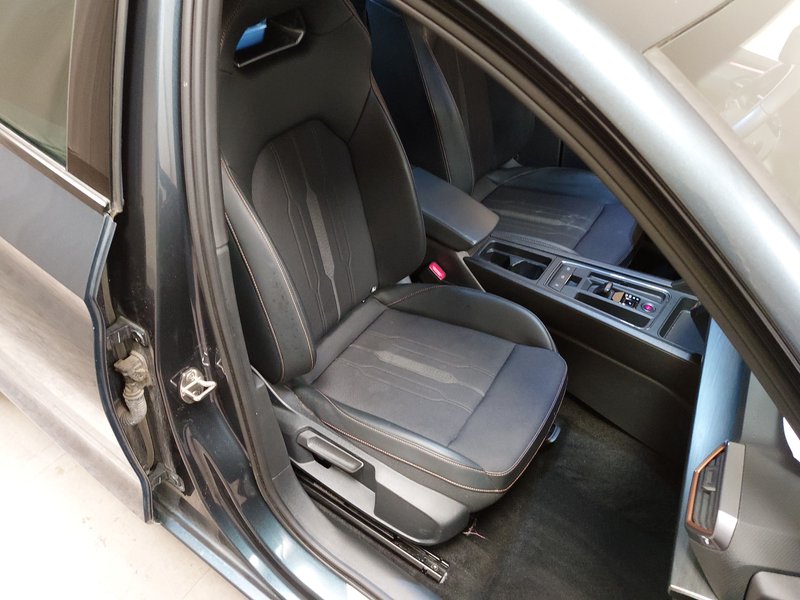 CUPRA Leon Sportstourer 1.4 e-Hybrid automatik • ACC • digitalni instrumenti — 10