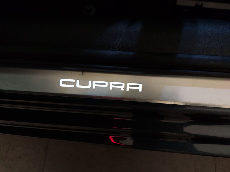 CUPRA Leon Sportstourer 1.4 e-Hybrid automatik • ACC • digitalni instrumenti — 16