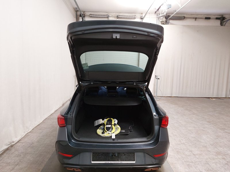 CUPRA Leon Sportstourer 1.4 e-Hybrid automatik • ACC • digitalni instrumenti — 18