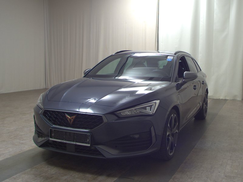 CUPRA Leon Sportstourer 1.4 e-Hybrid automatik • ACC • digitalni instrumenti — 2