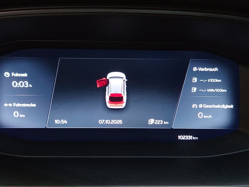CUPRA Leon Sportstourer 1.4 e-Hybrid automatik • ACC • digitalni instrumenti — 23