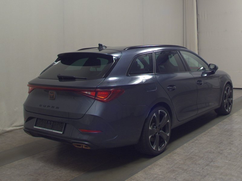 CUPRA Leon Sportstourer 1.4 e-Hybrid automatik • ACC • digitalni instrumenti — 4
