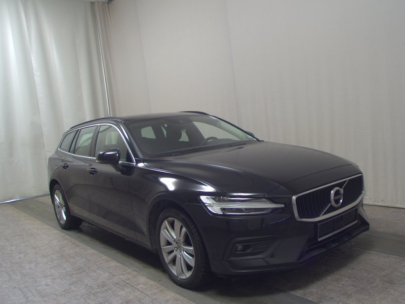 Volvo V60 B4 D automatik Momentum Pro • AHK • električna peta vrata — 3