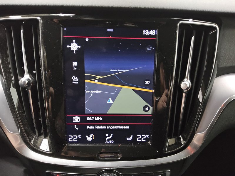 Volvo V60 B4 D automatik Momentum Pro • AHK • električna peta vrata — 7