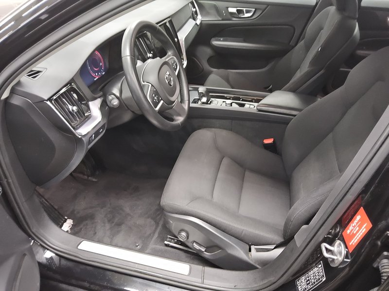 Volvo V60 B4 D automatik Momentum Pro • AHK • električna peta vrata — 9