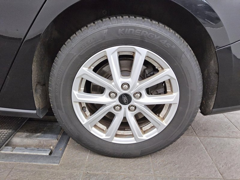 Ford Focus Turnier 1.5 EcoBlue automatik Cool&Connect • bežično punjenje • LED — 10