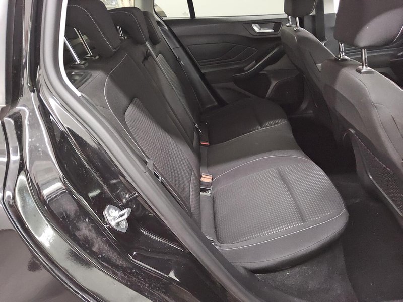 Ford Focus Turnier 1.5 EcoBlue automatik Cool&Connect • bežično punjenje • LED — 13