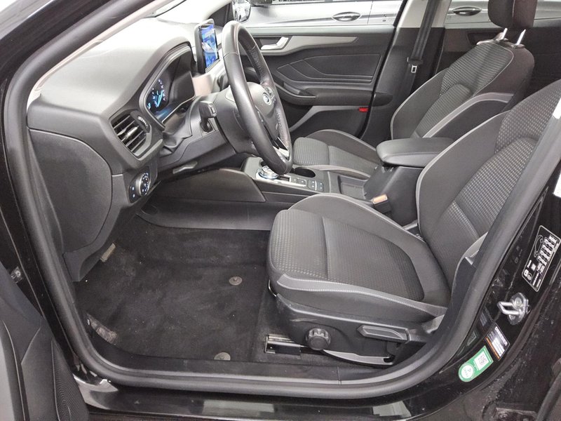 Ford Focus Turnier 1.5 EcoBlue automatik Cool&Connect • bežično punjenje • LED — 8