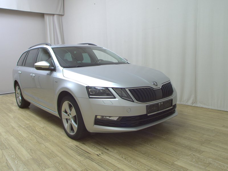 Škoda Octavia Combi 2.0 TDI Clever automatik • ACC • LED — 3