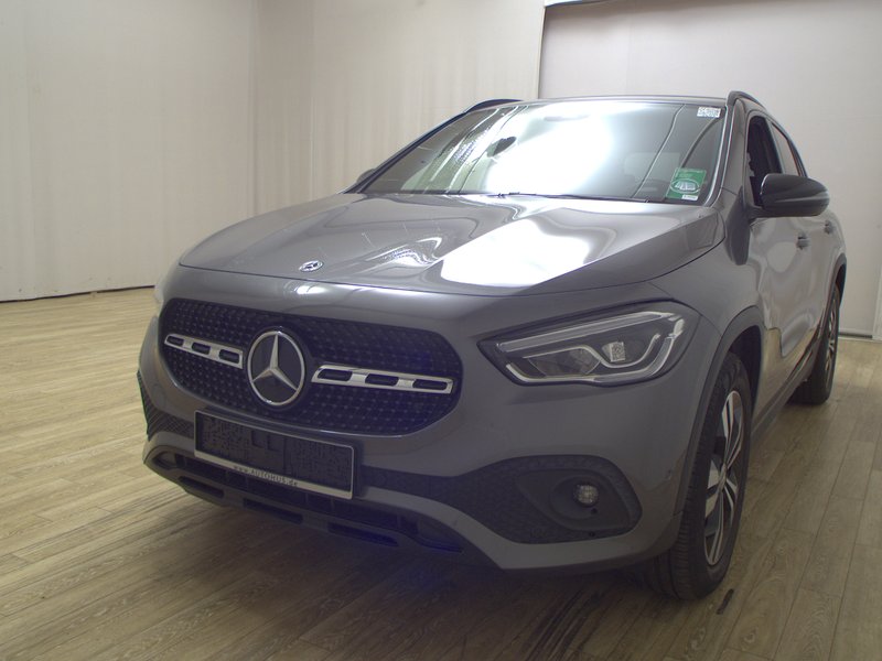 Mercedes-Benz GLA 200 d automatik Progressive • LED • digitalni instrumenti — 2