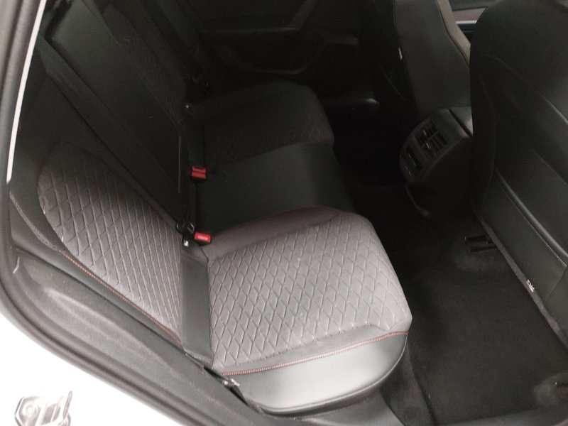 SEAT Leon Sportstourer 2.0 TDI automatik FR-Line • LED • panorama — 12