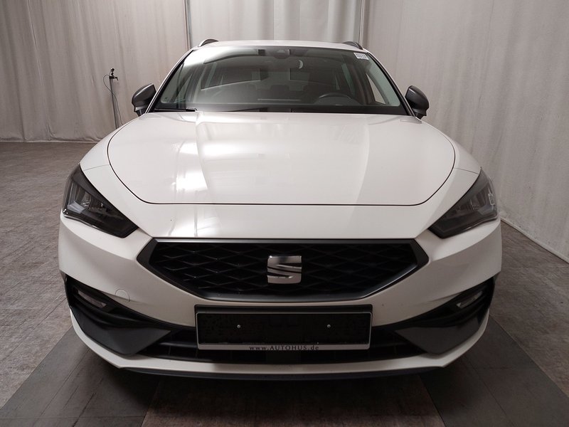 SEAT Leon Sportstourer 2.0 TDI automatik FR-Line • LED • panorama — 9