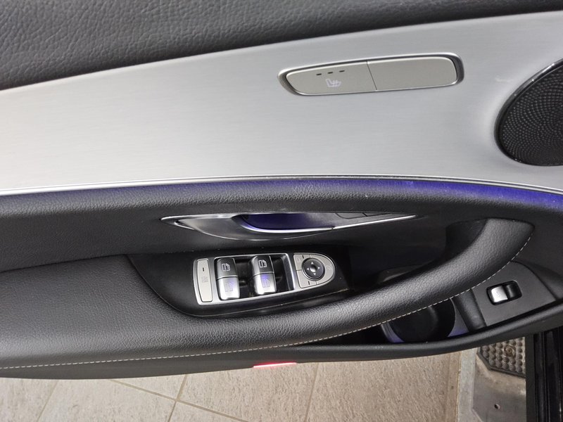 Mercedes-Benz E 220 d karavan automatik Avantgarde • panorama • LED — 10