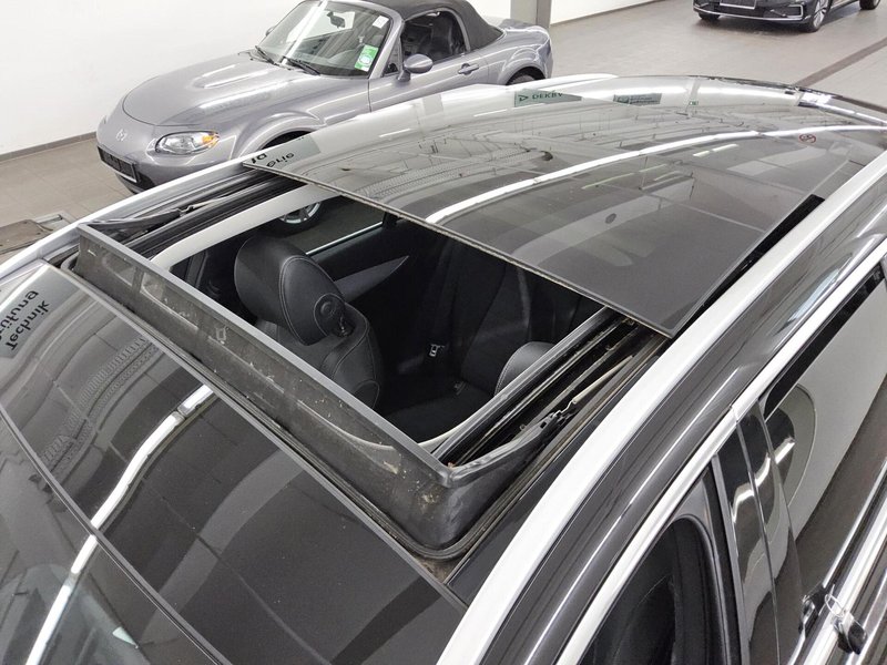 Mercedes-Benz E 220 d karavan automatik Avantgarde • panorama • LED — 13