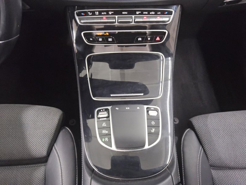 Mercedes-Benz E 220 d karavan automatik Avantgarde • panorama • LED — 6