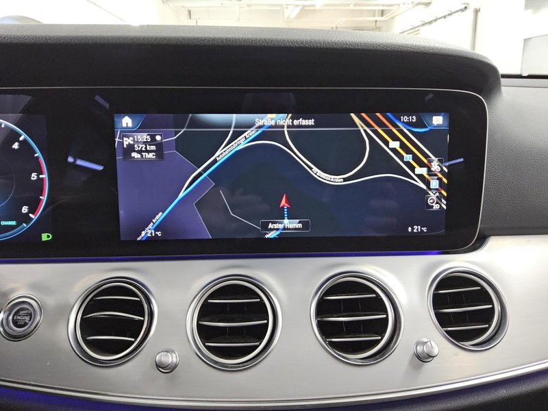 Mercedes-Benz E 220 d karavan automatik Avantgarde • panorama • LED — 7