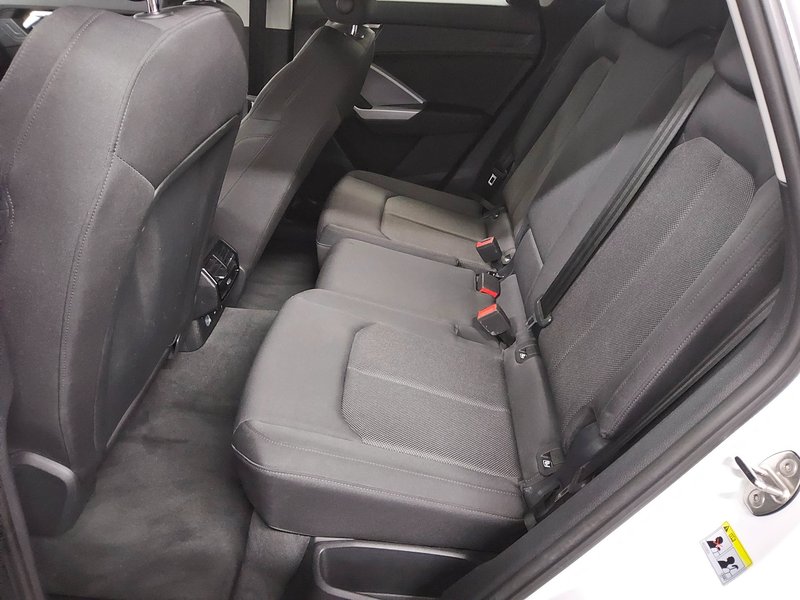 Audi Q3 40 TDI automatik quattro S line • Full LED • električna peta vrata — 13