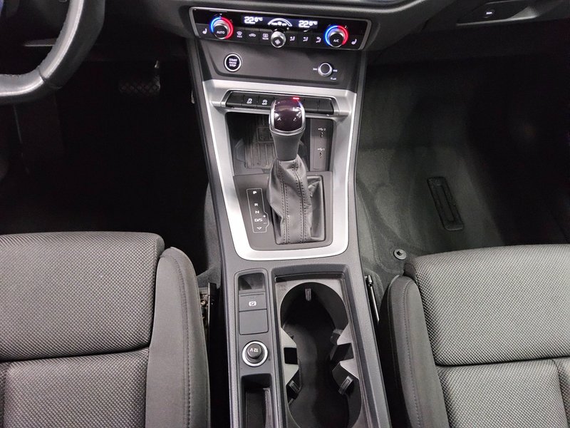 Audi Q3 40 TDI automatik quattro S line • Full LED • električna peta vrata — 6