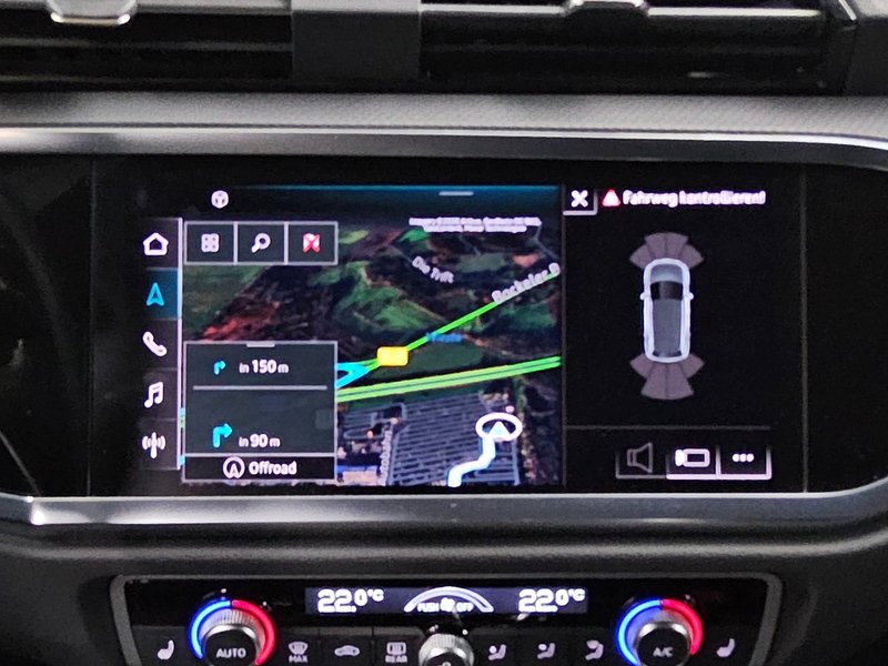 Audi Q3 40 TDI automatik quattro S line • Full LED • električna peta vrata — 7