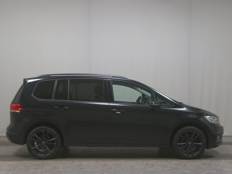 Volkswagen Touran 2.0 TDI automatik Comfortline • Full LED • ACC