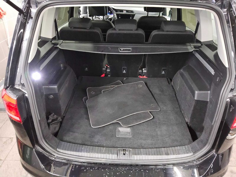 Volkswagen Touran 2.0 TDI automatik Comfortline • Full LED • ACC — 12