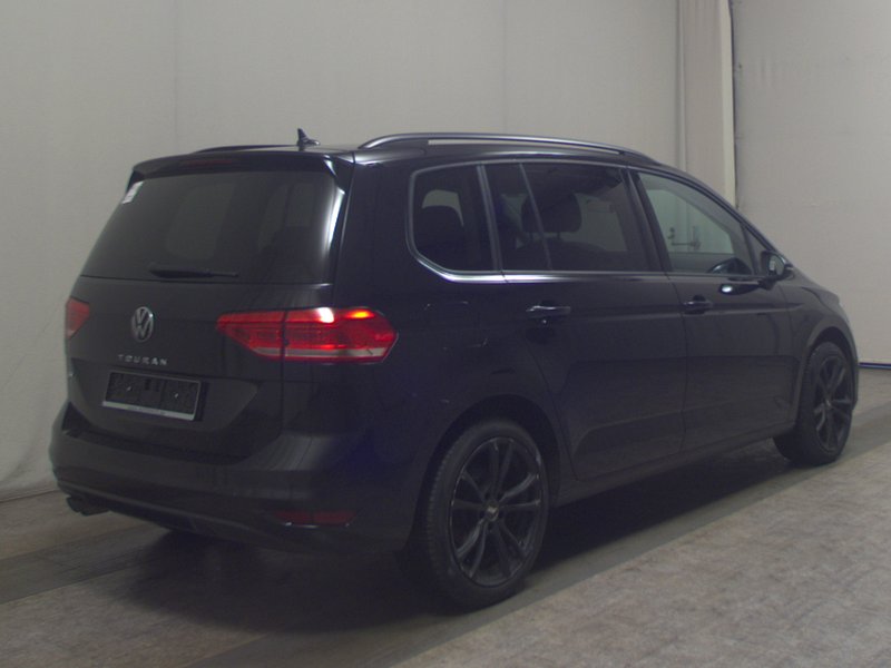 Volkswagen Touran 2.0 TDI automatik Comfortline • Full LED • ACC — 4