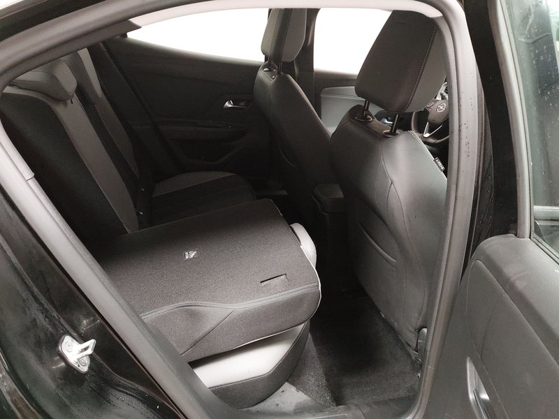 Opel Mokka-e Elegance • Full LED — 11