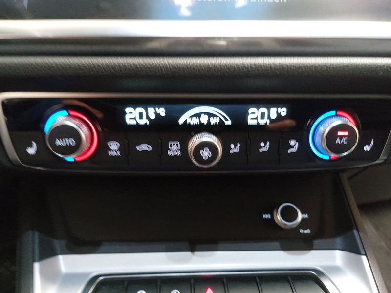 Audi Q3 35 TDI automatik • ACC • AHK — 15