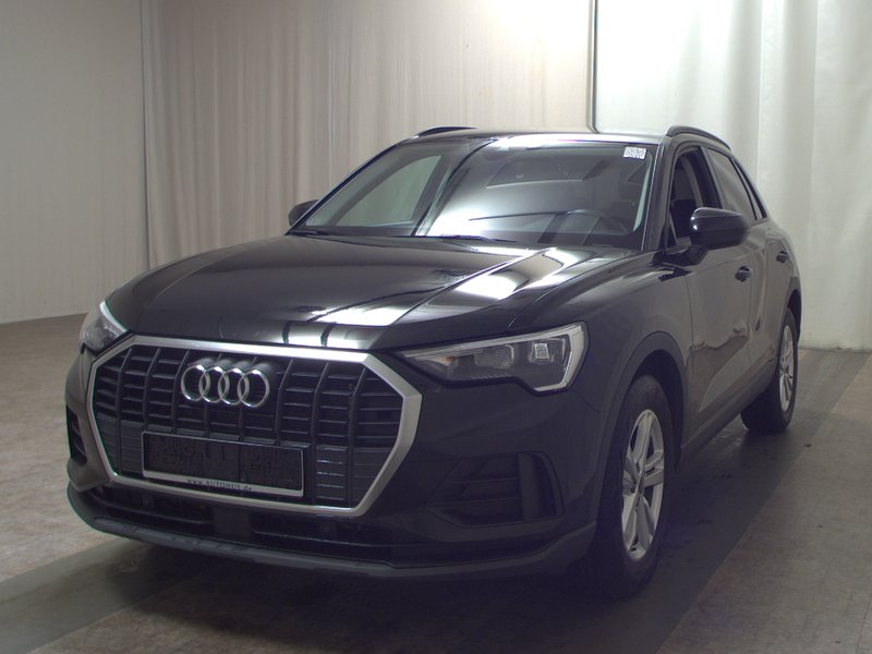 Audi Q3 35 TDI automatik • ACC • AHK — 2