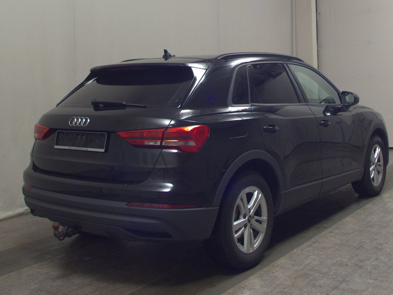 Audi Q3 35 TDI automatik • ACC • AHK — 4