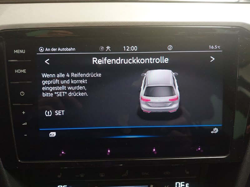 Volkswagen Passat Variant 2.0 TDI automatik Business • ACC • LED — 21