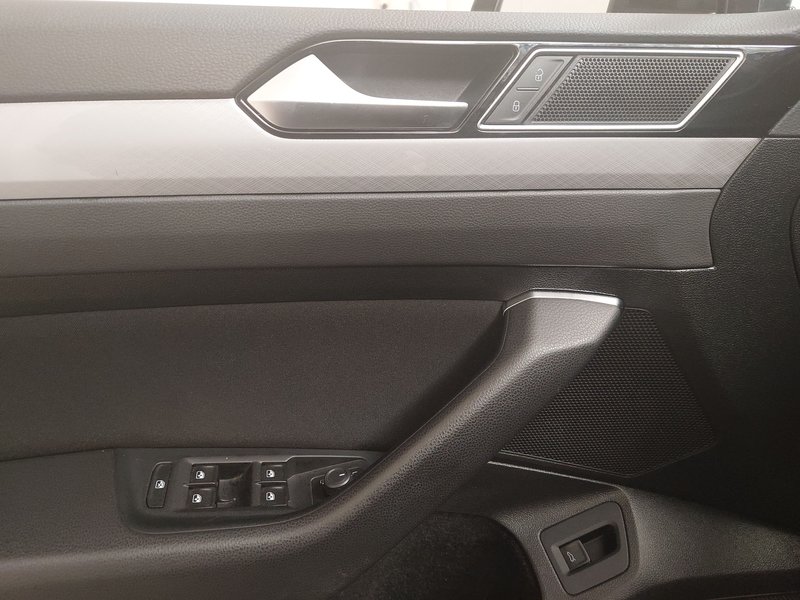 Volkswagen Passat Variant 2.0 TDI automatik Business • ACC • LED — 5