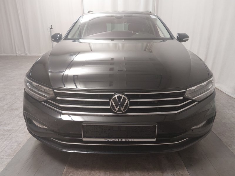 Volkswagen Passat Variant 2.0 TDI automatik Business • ACC • LED — 9