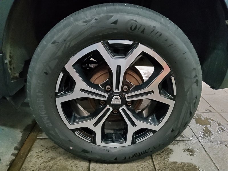 Dacia Duster 1.0 TCe Prestige • AHK • 360° kamera — 10