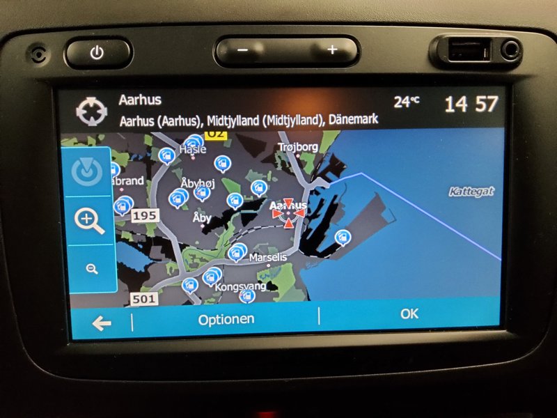 Dacia Duster 1.0 TCe Prestige • AHK • 360° kamera — 7