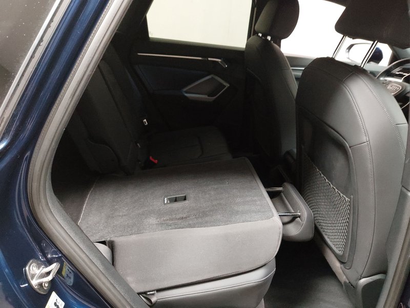 Audi Q3 40 TDI automatik S line • 4x4 • AHK — 11