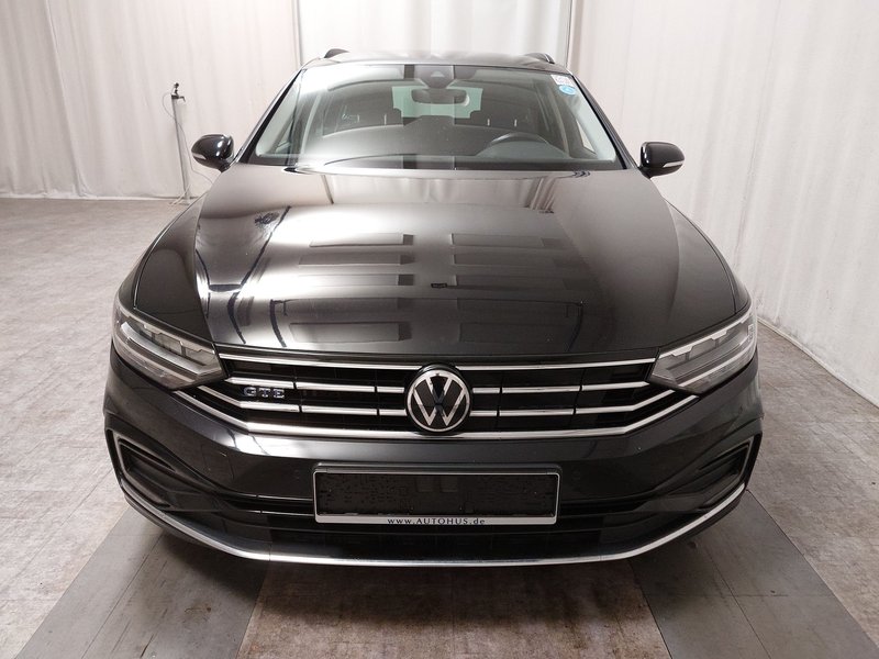 Volkswagen Passat Variant GTE 1.4 TSI automatik • grijana sjedala • kamera — 9