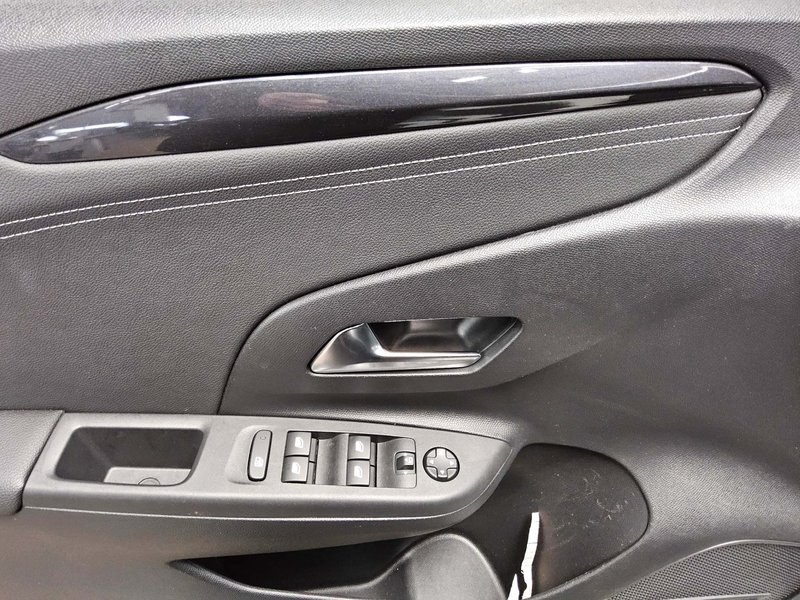 Opel Corsa 1.2 Elegance • LED • digitalni instrumenti — 10