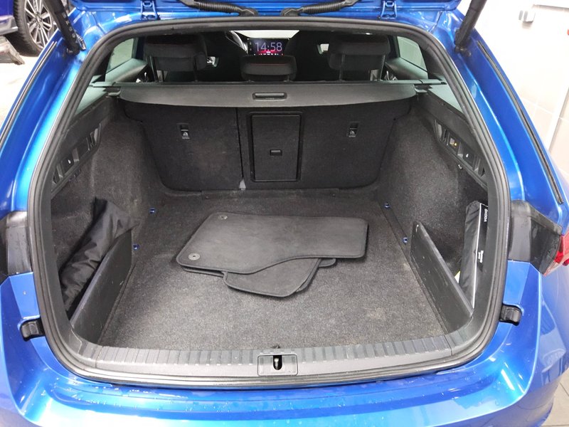 Škoda Octavia Kombi 2.0 TDI 4x4 automatik RS • AHK • električna peta vrata — 12
