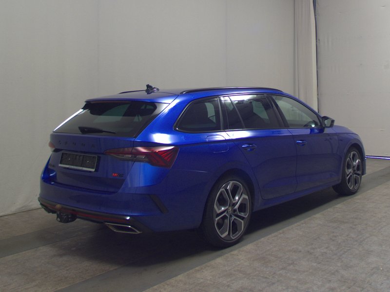 Škoda Octavia Kombi 2.0 TDI 4x4 automatik RS • AHK • električna peta vrata — 4