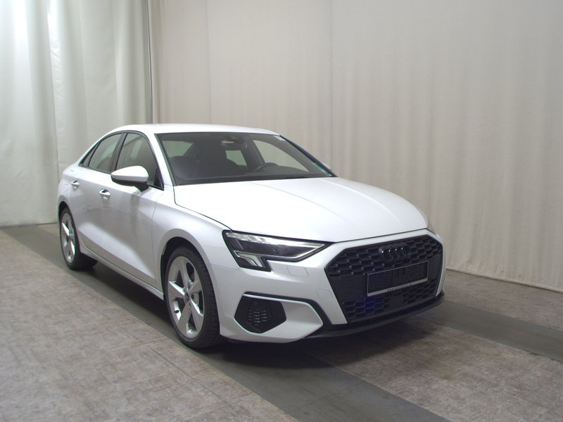 Audi A3 35 TDI automatik S line • ACC • Full LED — 3