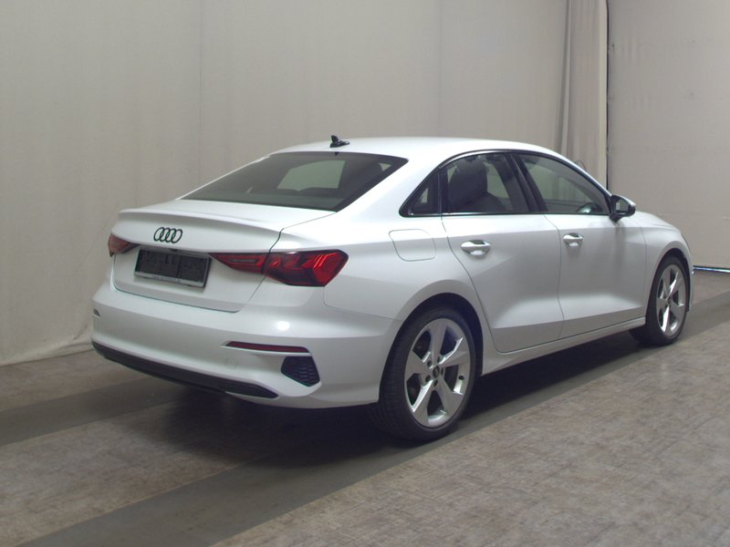 Audi A3 35 TDI automatik S line • ACC • Full LED — 4