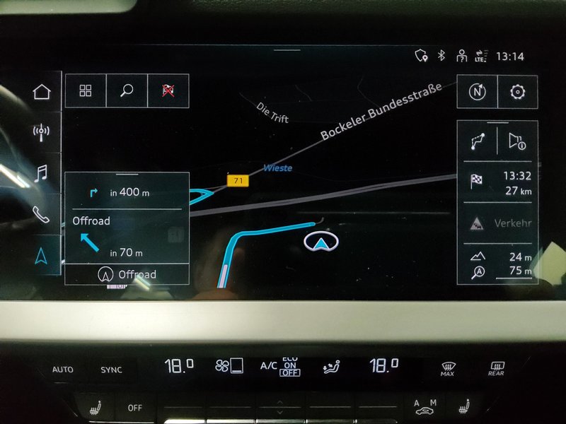 Audi A3 35 TDI automatik S line • ACC • Full LED — 7
