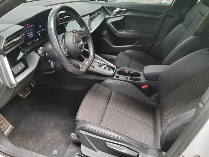 Audi A3 35 TDI automatik S line • ACC • Full LED — 9