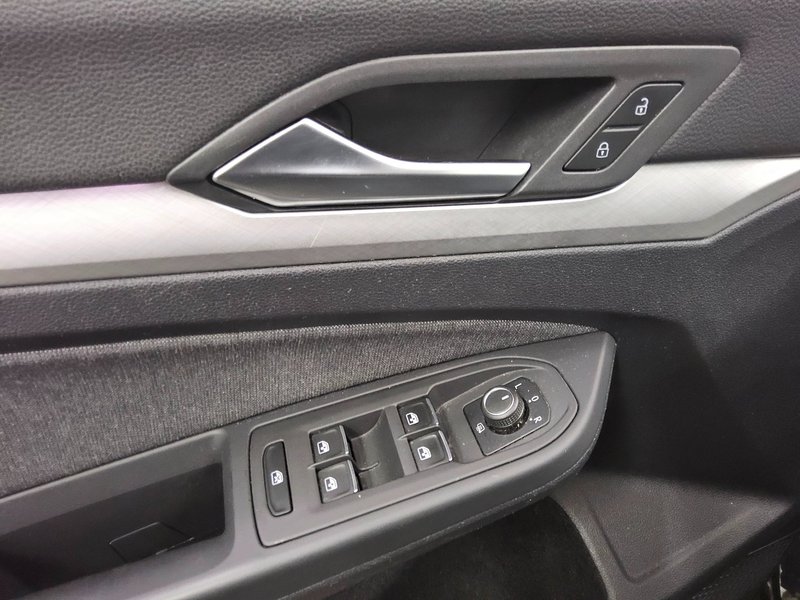 Volkswagen Golf 8 Variant 2.0 TDI automatik Life • ACC • koža — 10