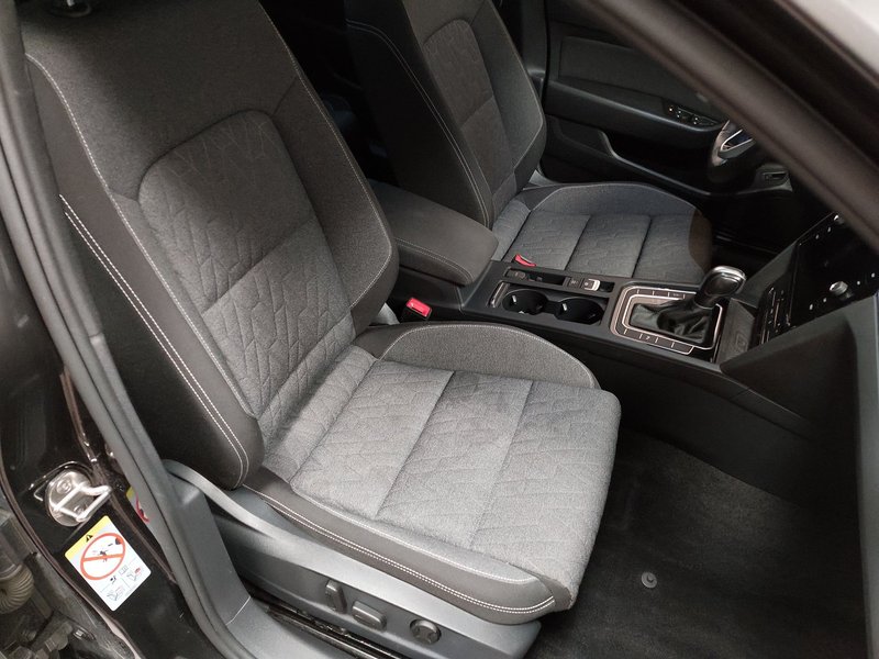 Volkswagen Passat Variant 2.0 TDI automatik Business • memorija sjedala — 12