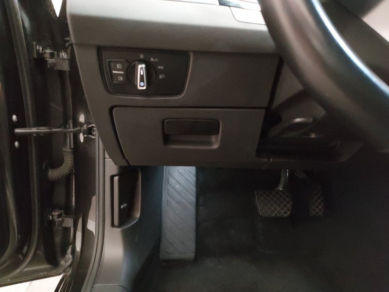Volkswagen Passat Variant 2.0 TDI automatik Business • memorija sjedala — 7