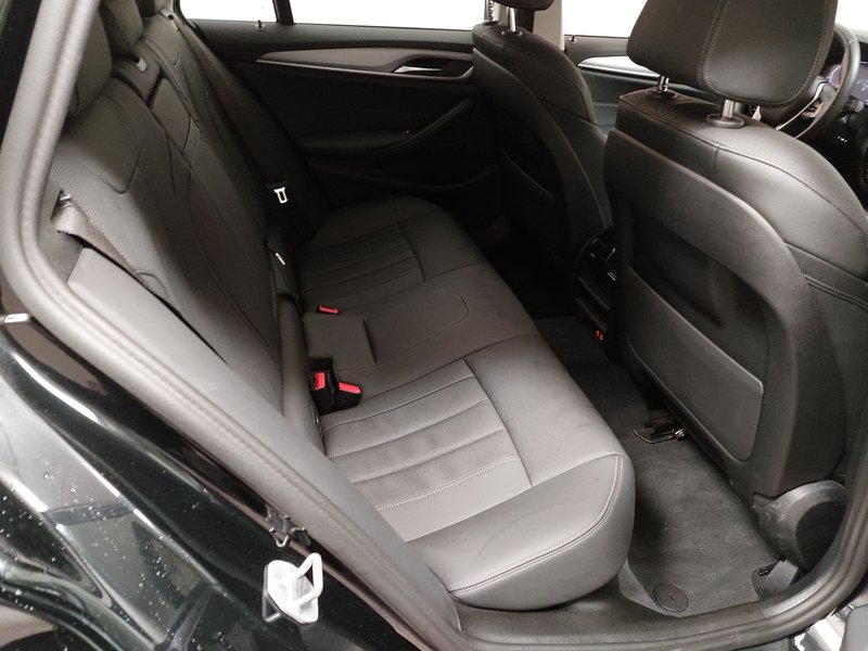 BMW 520d Touring automatik • ACC • AHK — 12