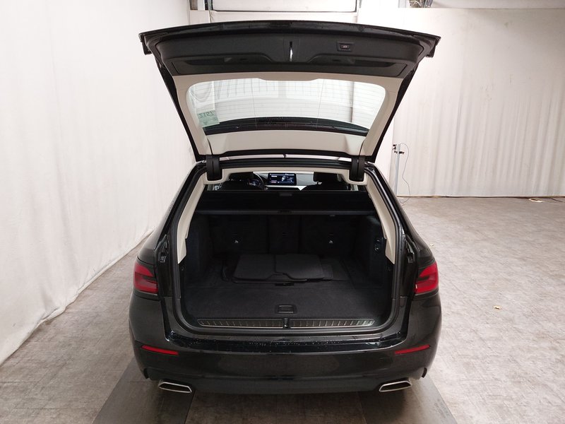 BMW 520d Touring automatik • ACC • AHK — 15