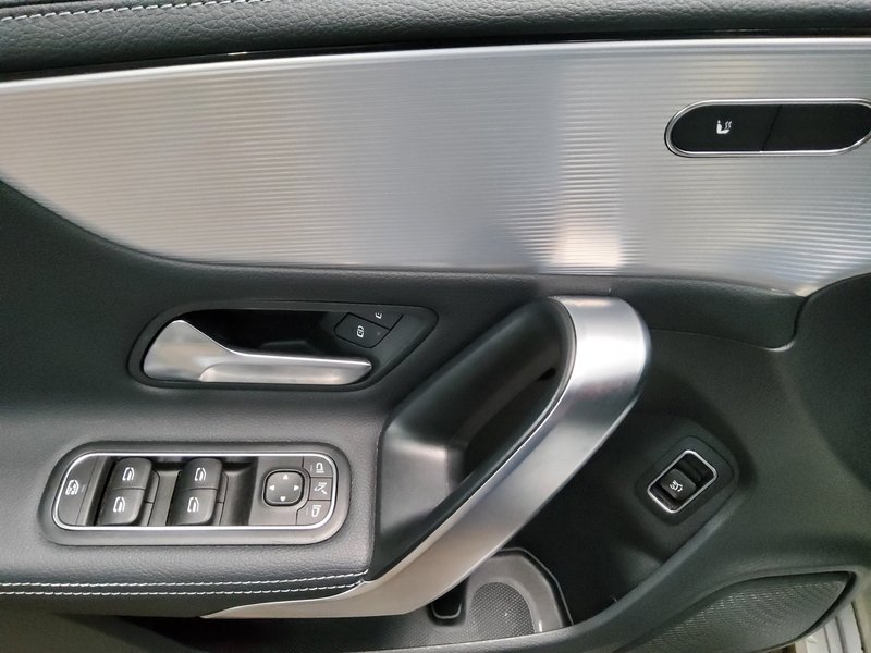Mercedes-Benz CLA 220 d Shooting Brake automatik Progressive • LED • koža — 10